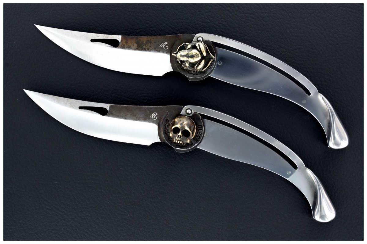 Lou Creuse Toad and Skull Custom Folders