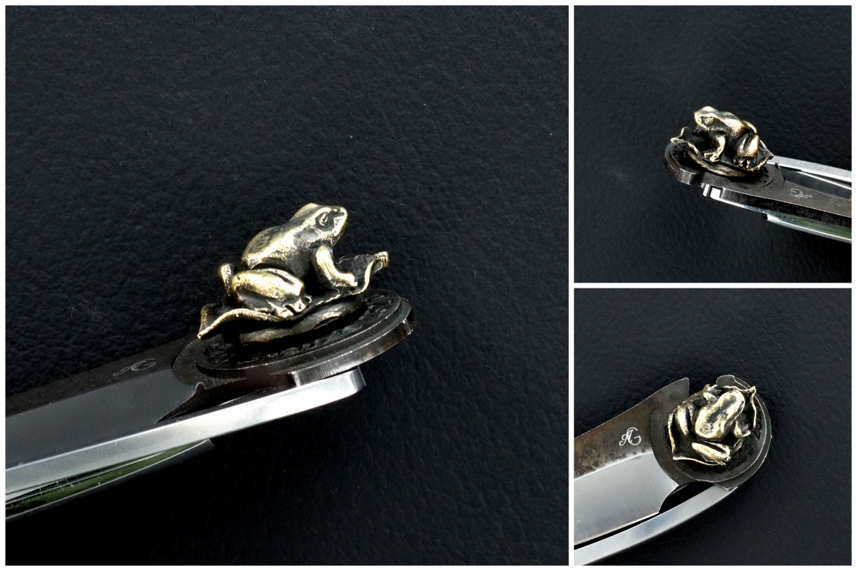 Lou Creuse Toad and Skull Custom Folders