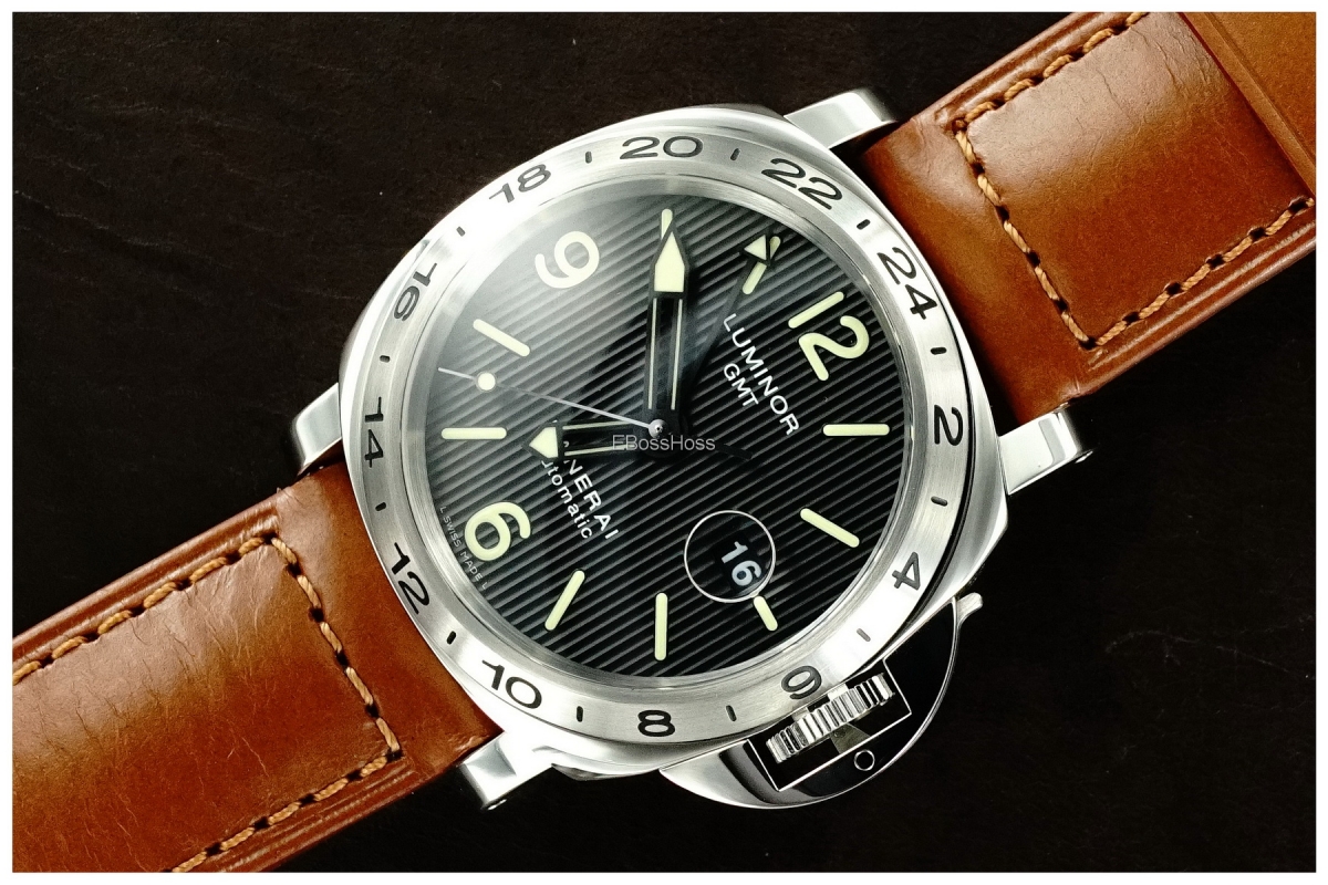 Panerai (Officine Panerai) 029 LUMINOR GMT w/ Tuxedo Dial