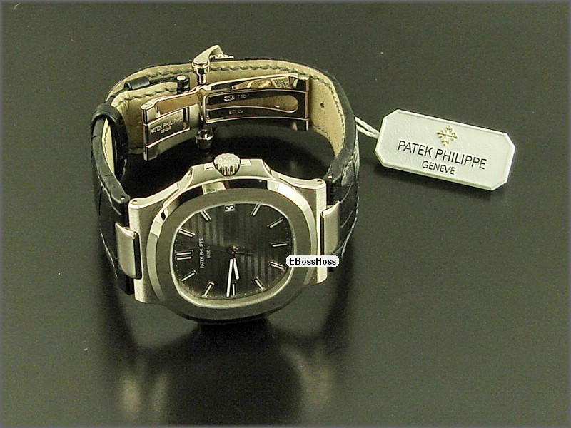 Patek Phillipe  Nautilus 5711G - White Gold