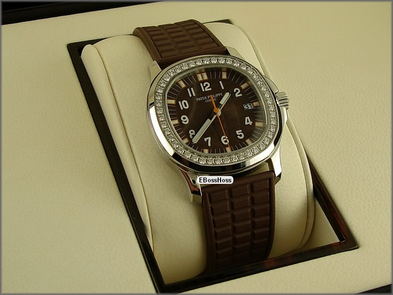 Patek Phillipe  Ladies Aquanaut 5067A