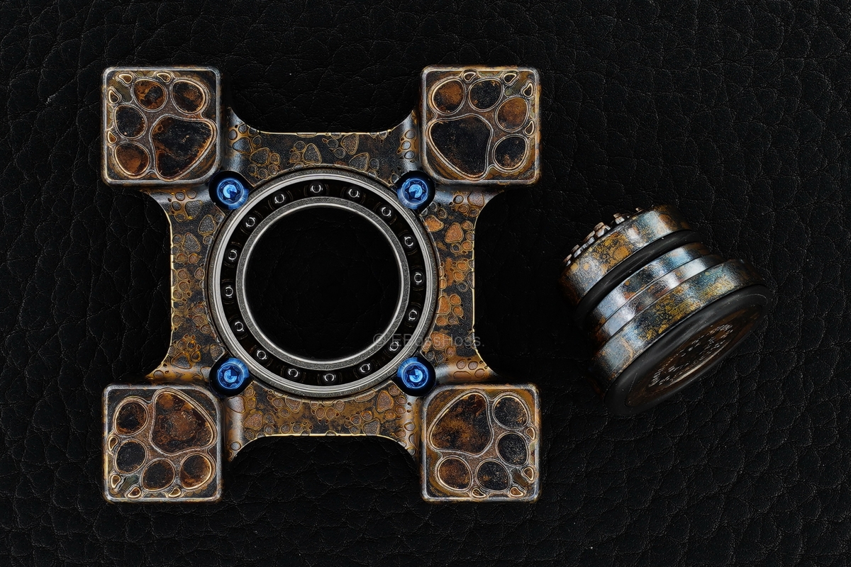 Steel Flame ''ONE 2017'' SLEDGE 3-D Dog Paw Ring Spin KillboX