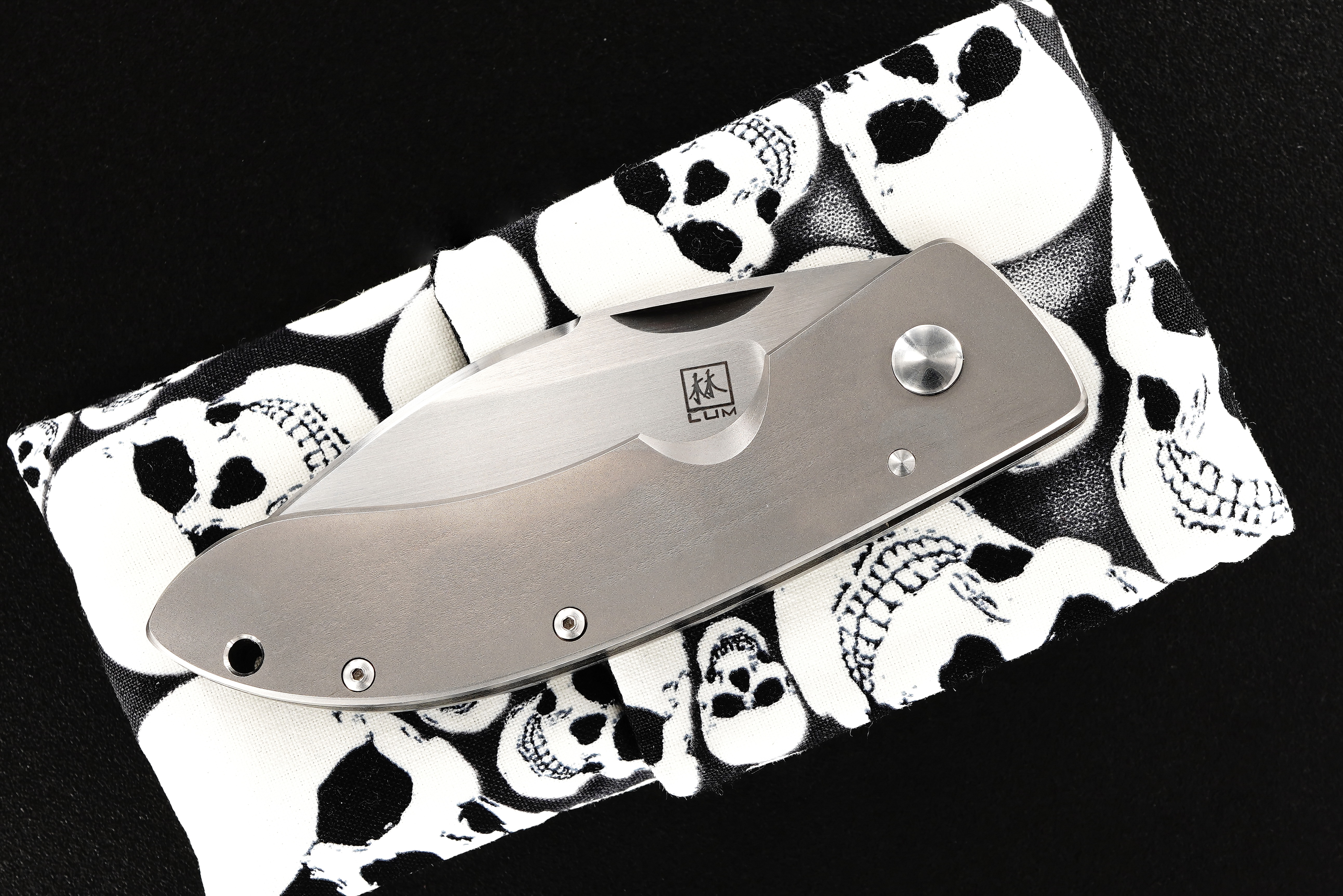 Bob Lum Custom Small Chinese Folder