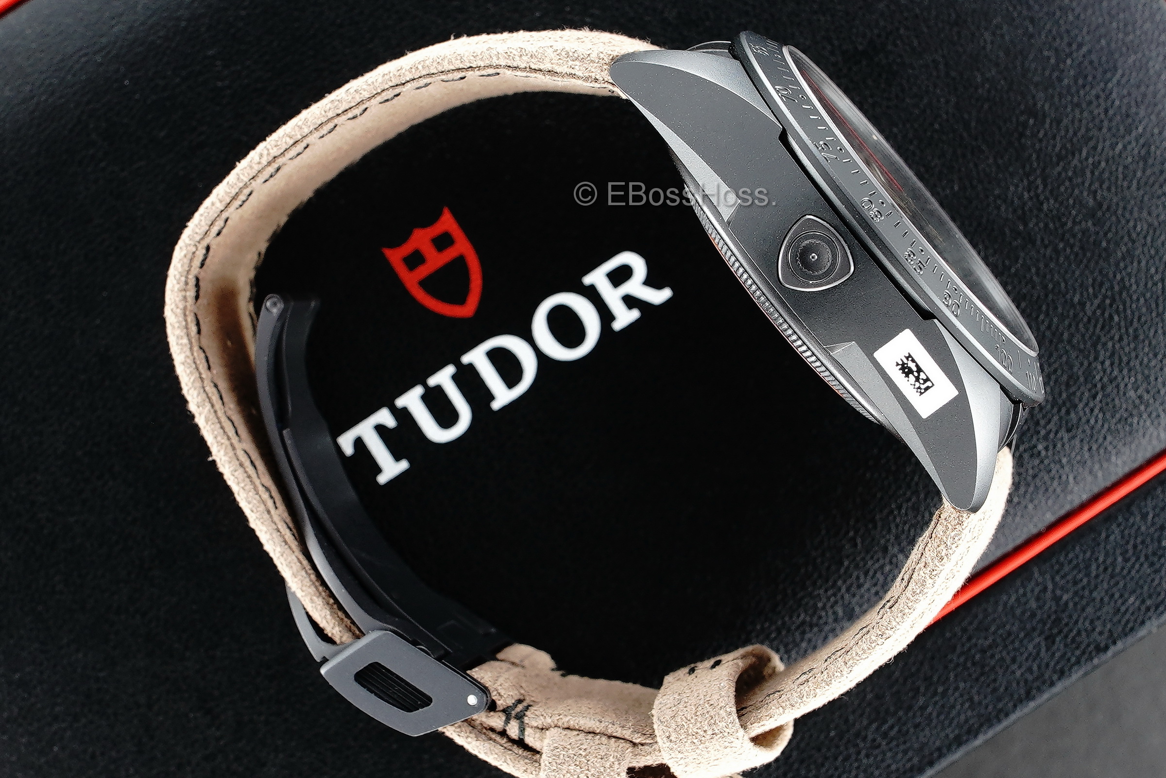 Tudor Black Shield Fastrider - Ref: 42000CN