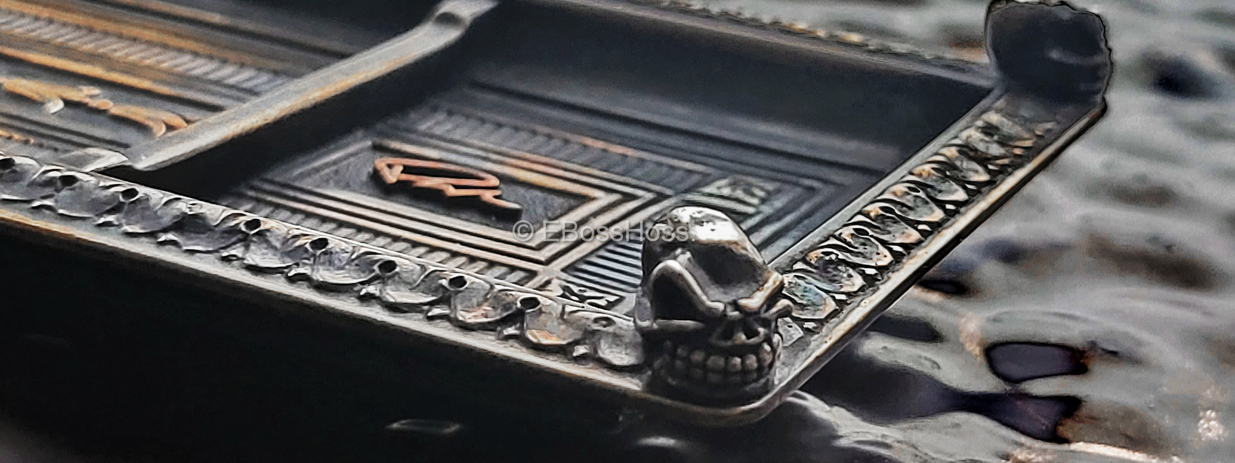 Starlingear - Tiffany ''Personal Collection'' Ashtray-Valet by Ryk Maverick