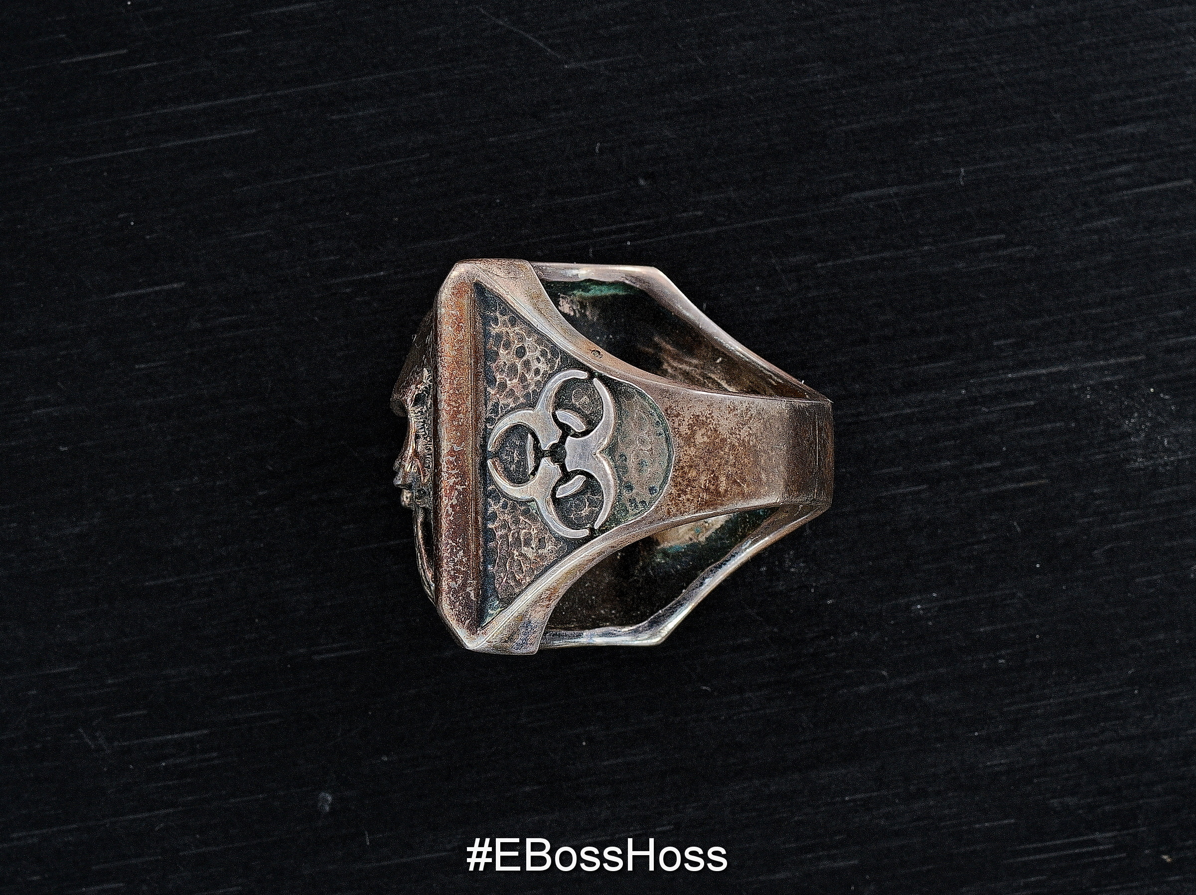Patina-ed Skull Puncher Ring
