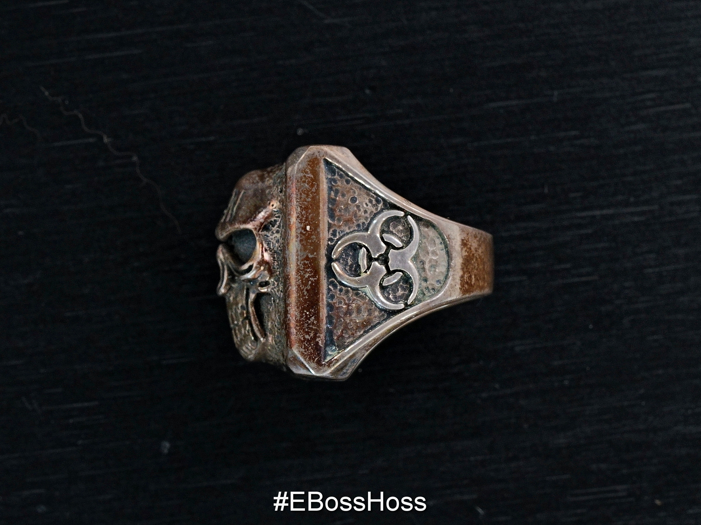 Patina-ed Skull Puncher Ring