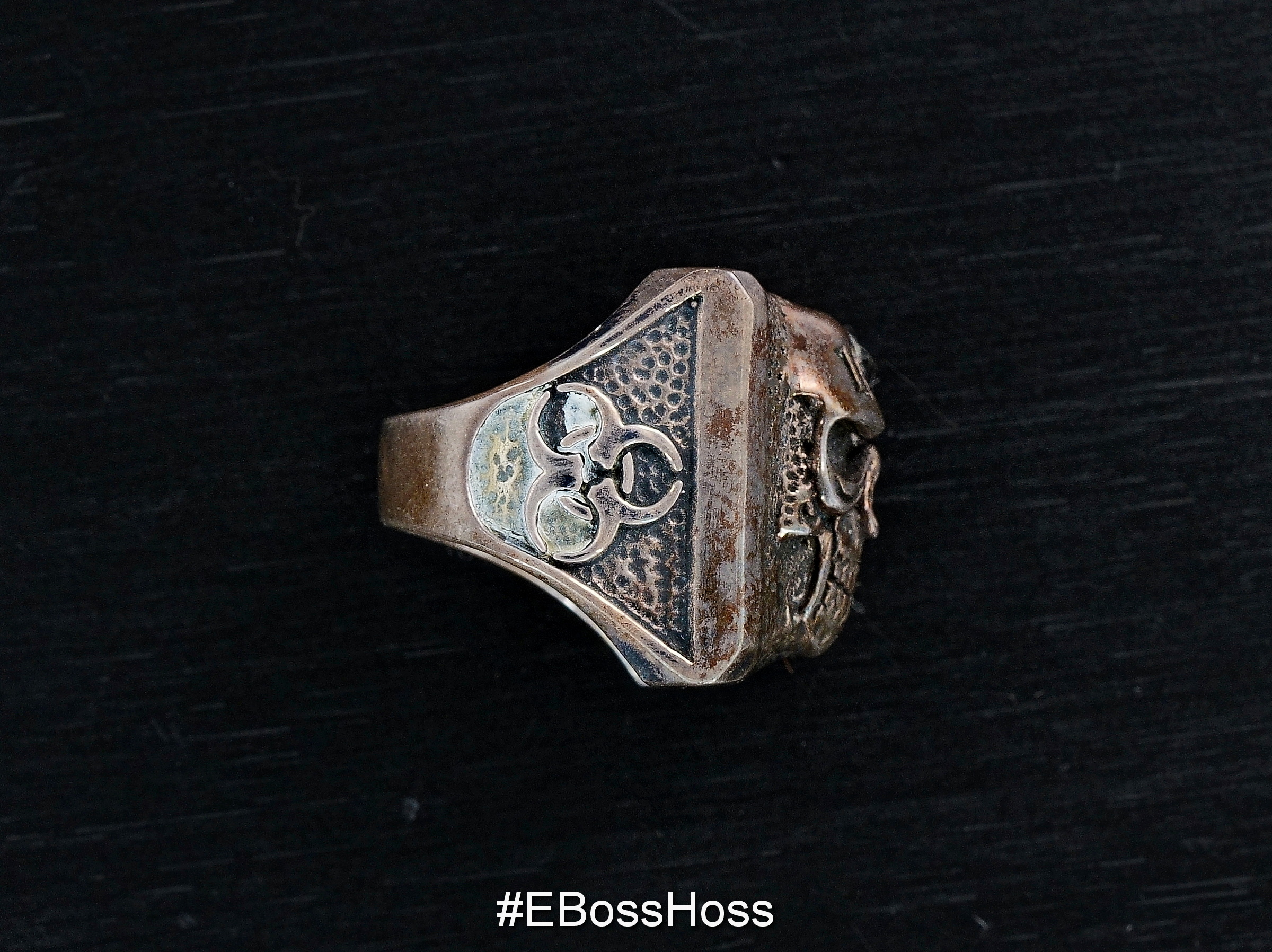 Patina-ed Skull Puncher Ring