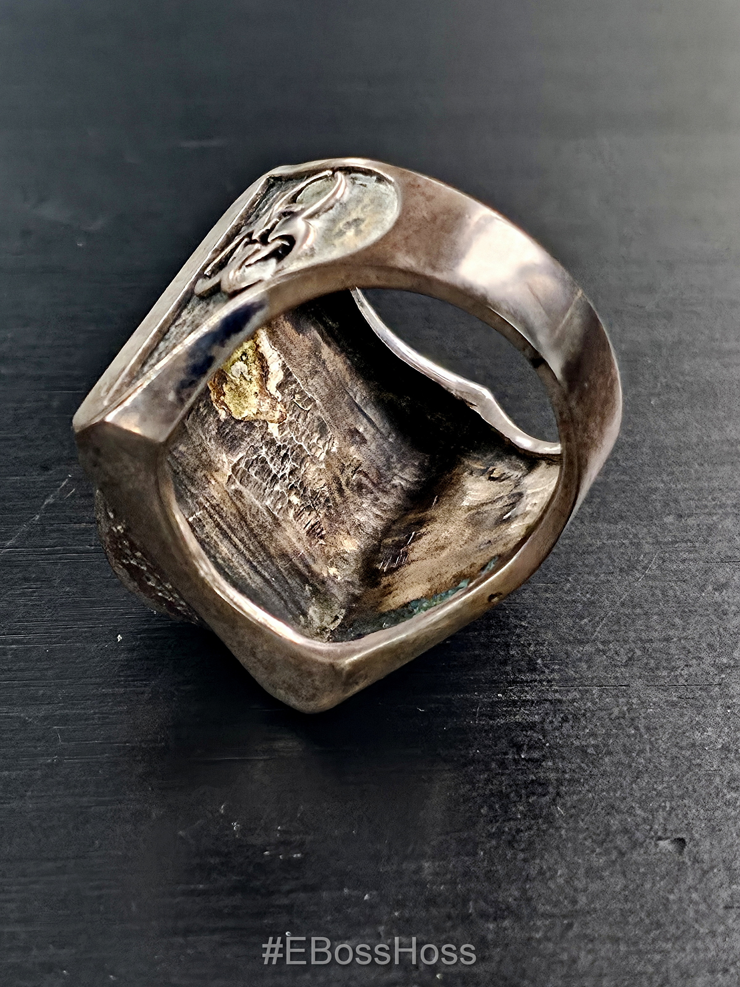 Patina-ed Skull Puncher Ring